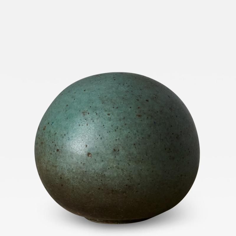 GREEN CERAMIC PAPERWEIGHT