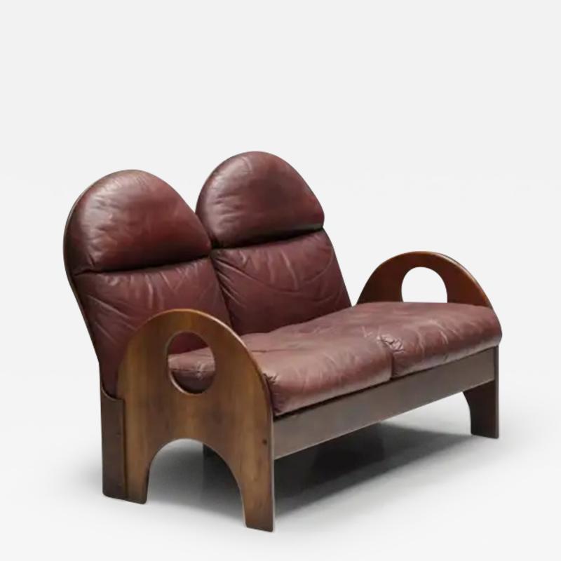 Gae Aulenti Love Seat Arcata by Gae Aulenti Walnut and Burgundy Leather 1968