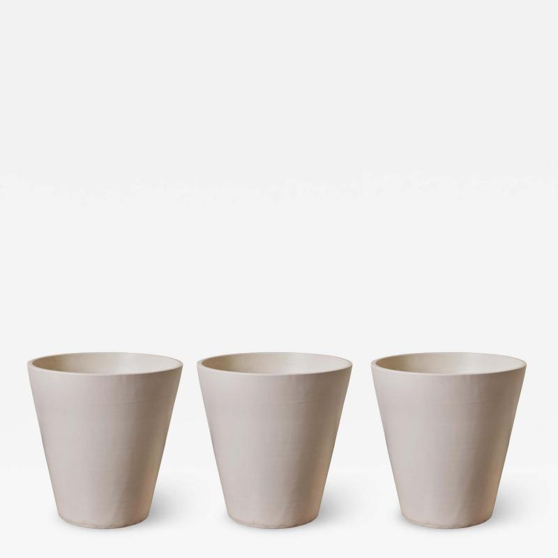 Gainey Ceramics Set of 3 1970s White Conical Gainey Planters in the Manner of LaGardo Tackett