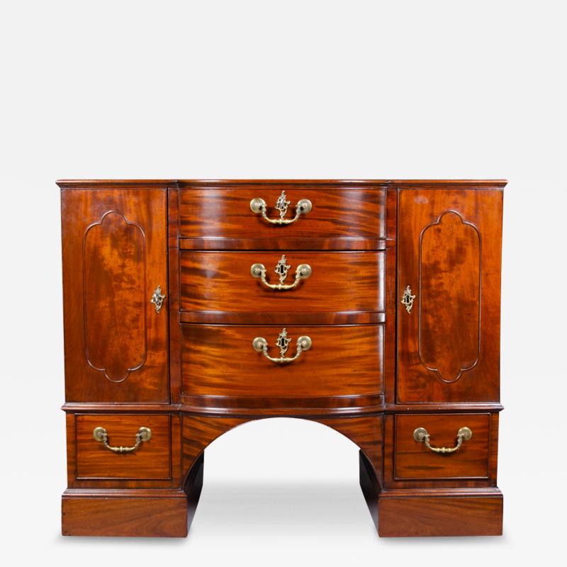 George III Mahogany Chest of Drawers Attributed to Wright and Elwick