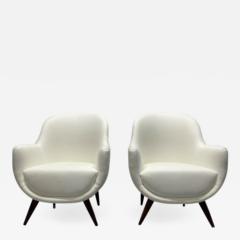 Gio Ponti Pair of Mid Century Modern Italian Style Lounge Chairs