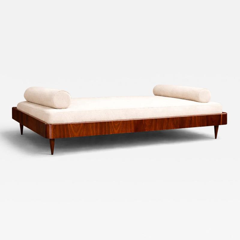 Giuseppe Scapinelli Giuseppe Scapinelli Floating Daybed in Solid Cavi na Wood with Off White Alpaca