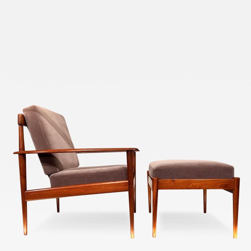 Grete Jalk Grete Jalk Armchair with Ottoman in Caviuna Wood Beige Fabric Rino Levi 1960