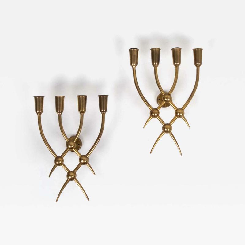 Guglielmo Ulrich Pair of 1940s brass wall sconces Italy