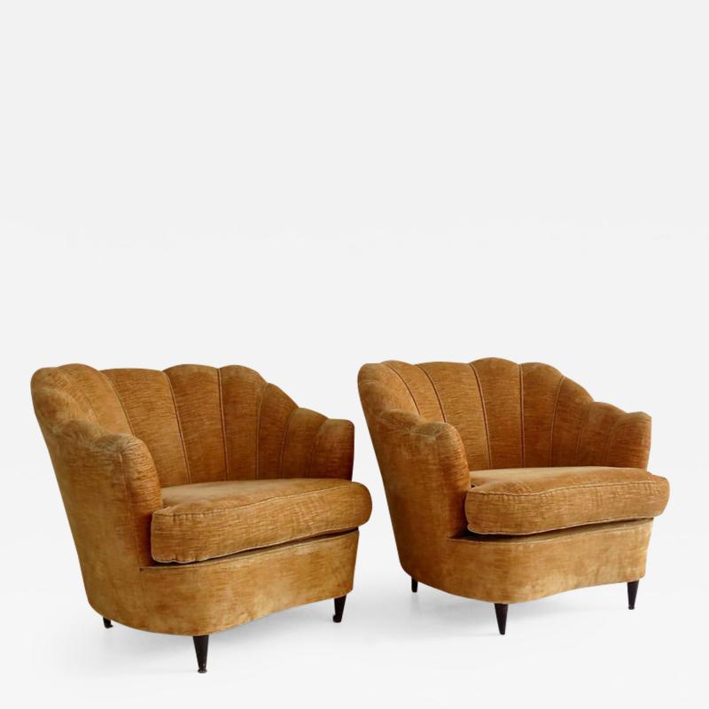 Guglielmo Ulrich Pair of Large Armchairs Attributed to Guglielmo Ulrich 1950