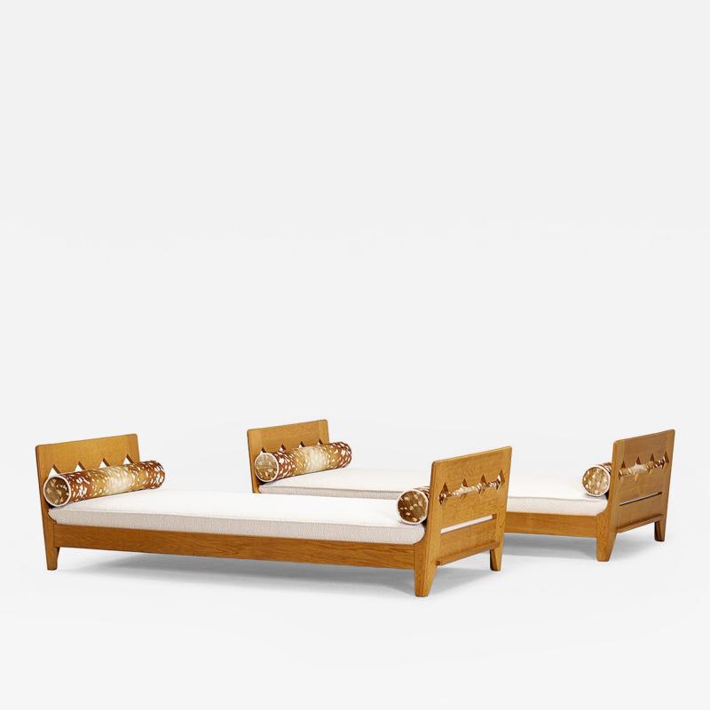 Guillerme et Chambron GUILLERME CHAMBRON PAIR OF DAYBEDS