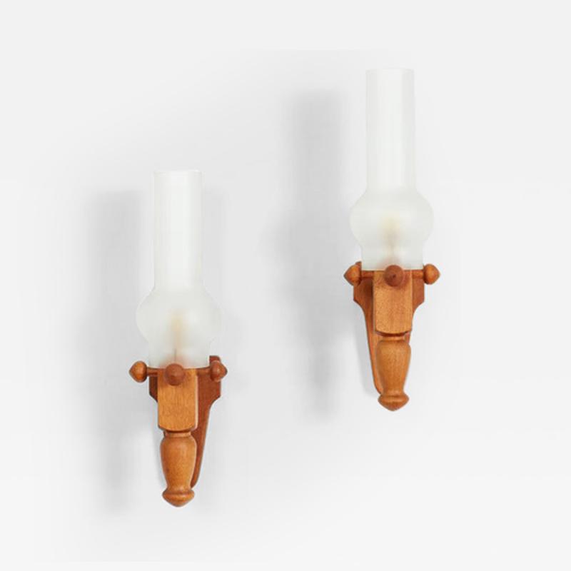 Guillerme et Chambron GUILLERME ET CHAMBRON GLASS SCONCES