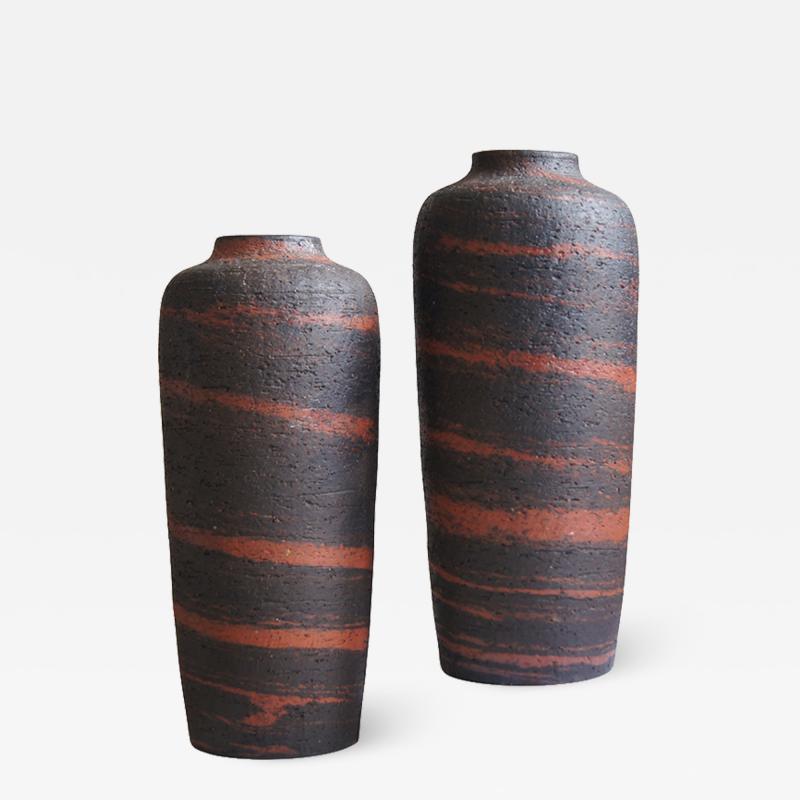 Gunnar Nylund Pair of Vases in Red and Black by Gunnar Nylund for Rorstrand