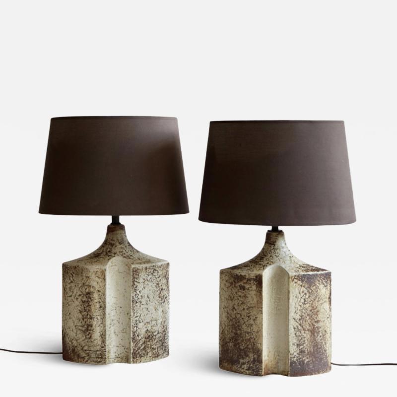 Haico Nietsche A pair of stoneware table lamp by Haico Nitzsche