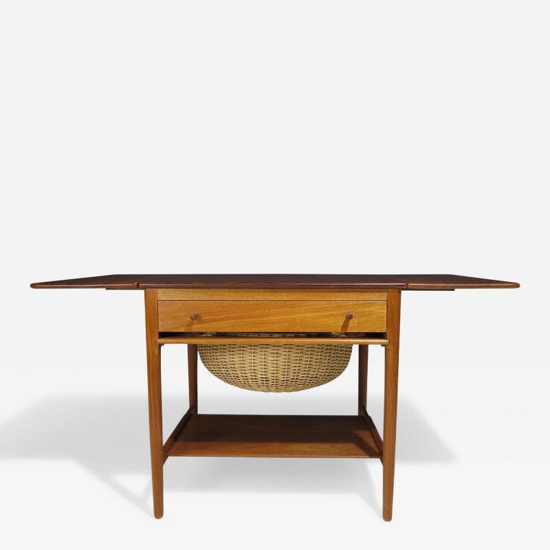 Hans Wegner Hans J Wegner AT 33 Sewing Drop leaf Side Table