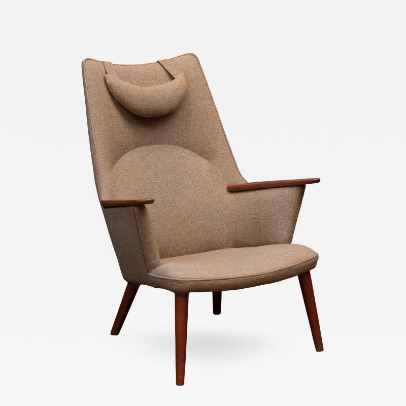 Hans Wegner Hans Wegner Mama Bear Chair AP 27