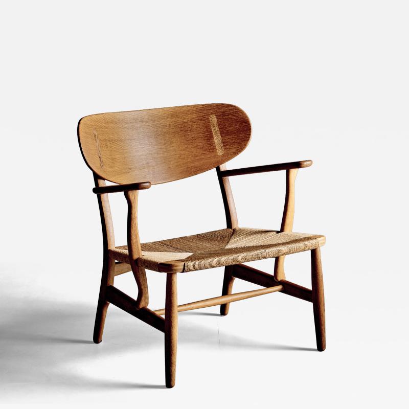 Hans Wegner Lounge Chair CH 22 by Hans Wegner for Carl Hansen and Son
