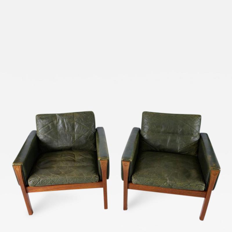 Hans Wegner Pair of Hans Wegner AP 62 Lounge Chairs