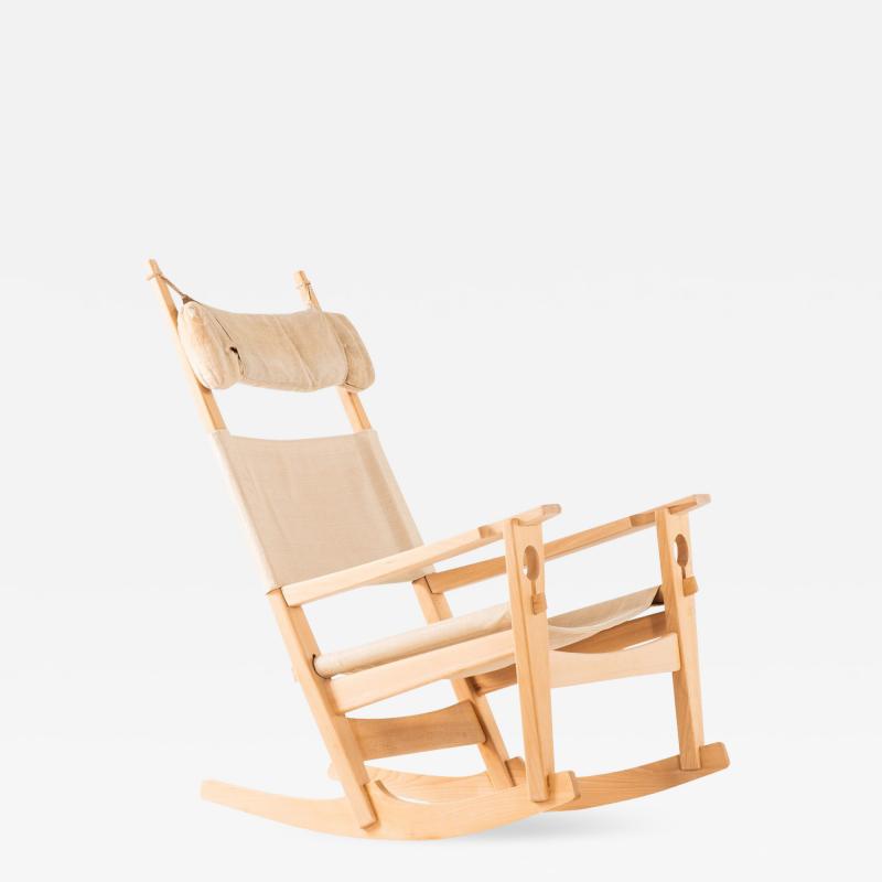 Hans Wegner Rocking Chair Model GE 273 Produced by Getema
