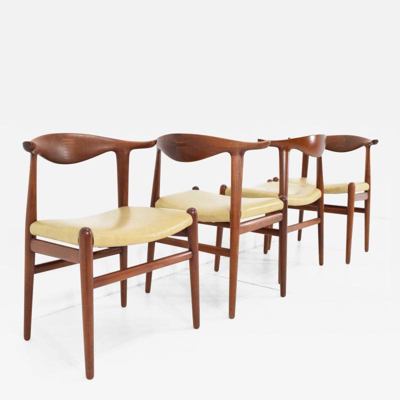 Hans Wegner Set of Four Hans Wegner Cow Horn Chairs in Teak and Rosewood