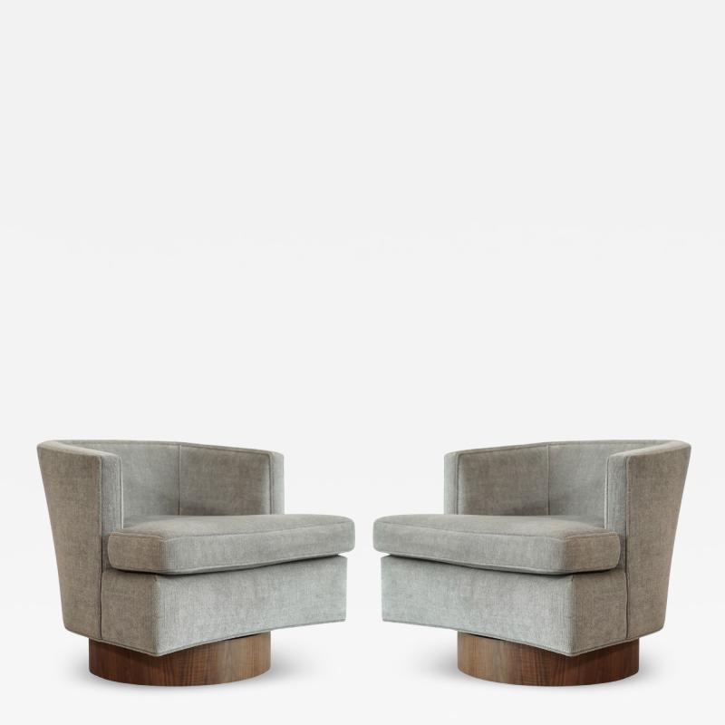 Harvey Probber Set of Swivel Chairs in Walnut and Linen by Harvey Probber C 1950s