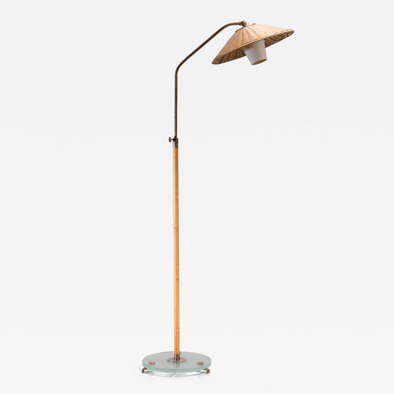 Height adjustable Scandinavian Modern floor lamp