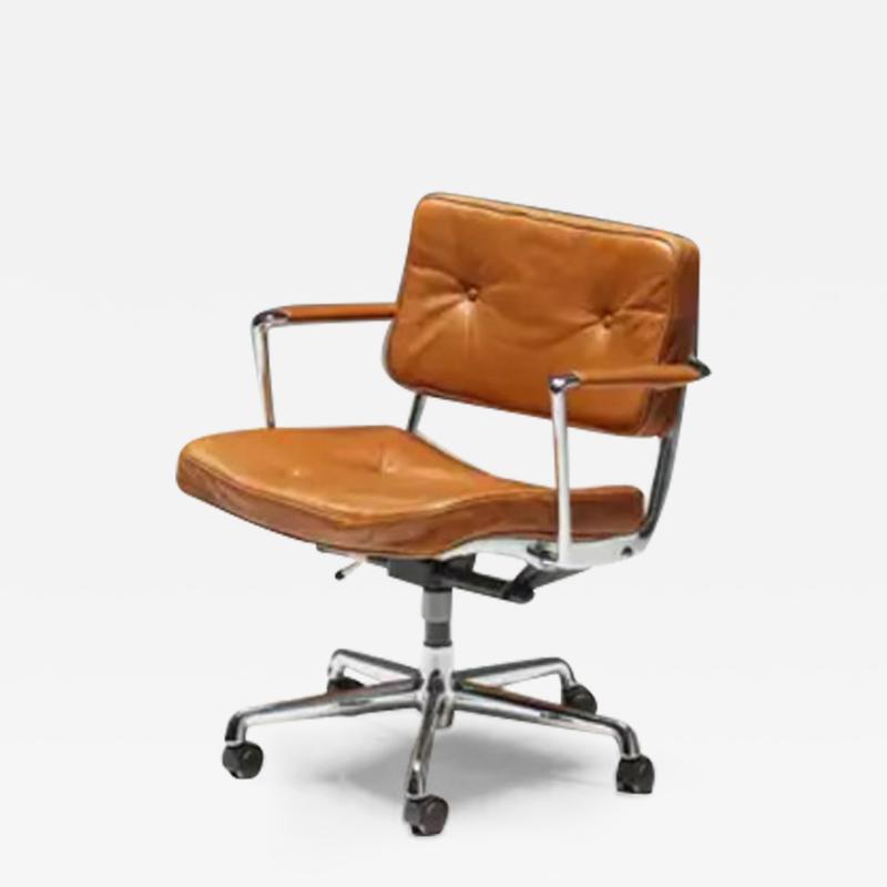 Herman Miller Intermediate Desk Chair ES102 by Charles and Ray Eames for Herman Miller 1960s