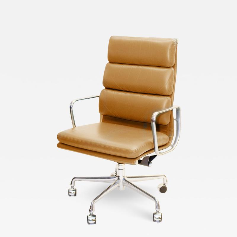 Herman Miller Soft Pad Aluminum Group Executive Leather Chair in Tan