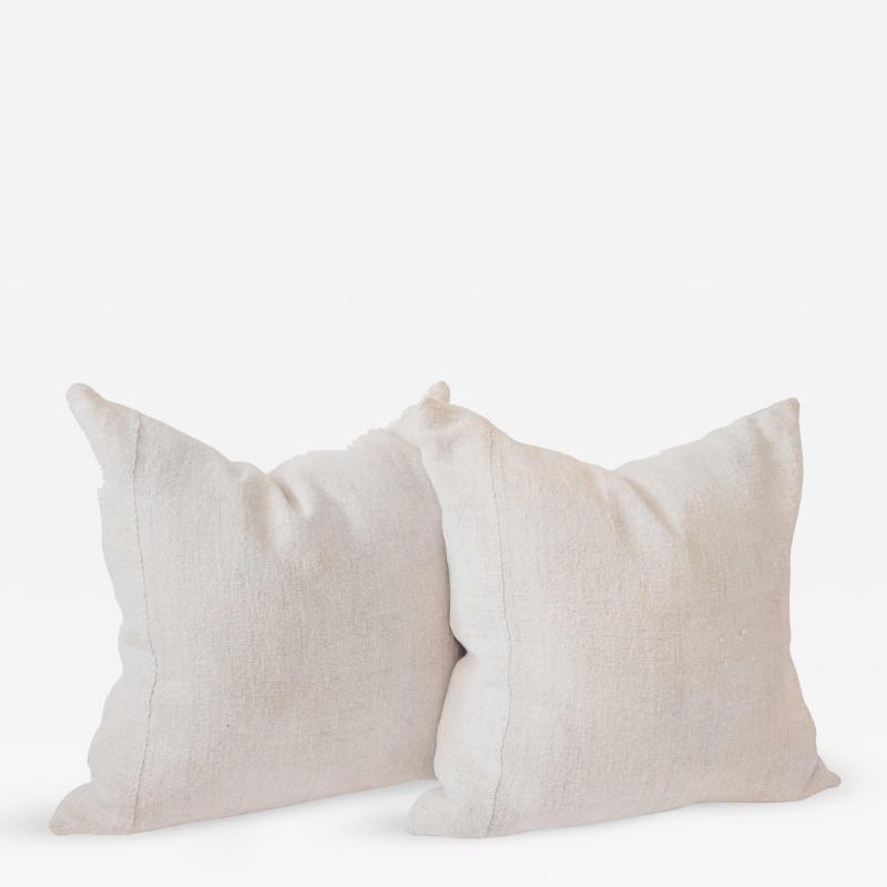 Homespun Pillow with Seam