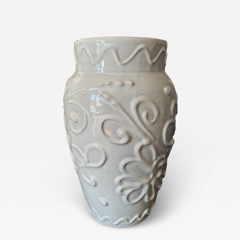 ITALIAN POTTERY VASE