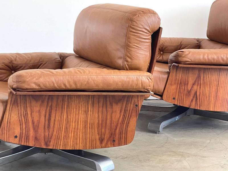 ITALIAN ROSEWOOD & LEATHER SWIVEL CHAIRS