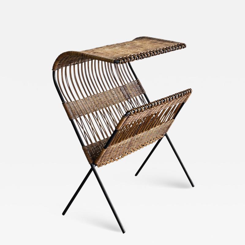 ITALIAN WICKER AND IRON TABLE MAGAZINE RACK
