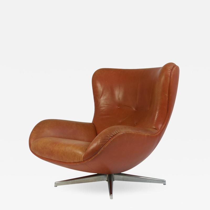 Illum Wikkels Swivel Lounge Chair by Illum Wikkels 