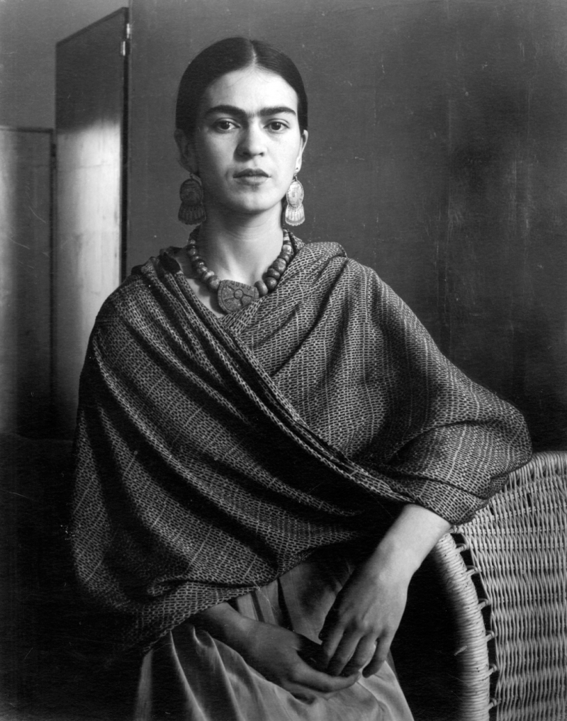 Imogen Cunningham Frida Kahlo standing by basket 1931