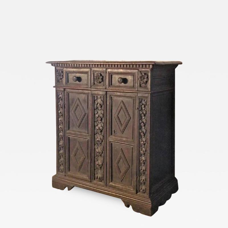 Italian 17th century Baroque walnut Credenza or Small Cabinet