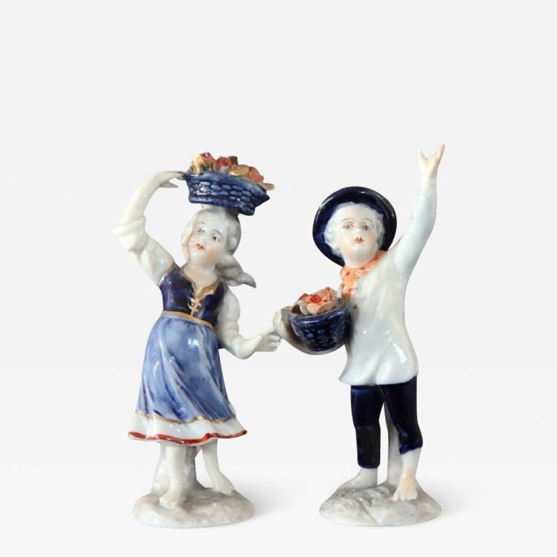 Italian Porcelain Set of 2 Figurines by Capodimonte