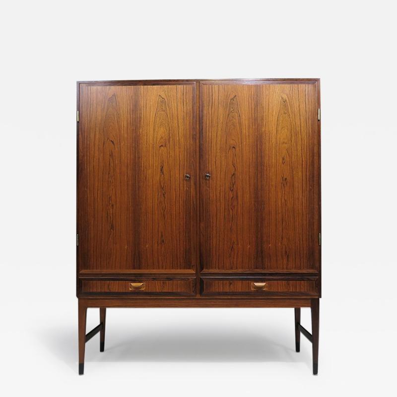 J L M llers M belfabrik Niels O Moller for JL Moller Mid century Danish Rosewood Cabinet