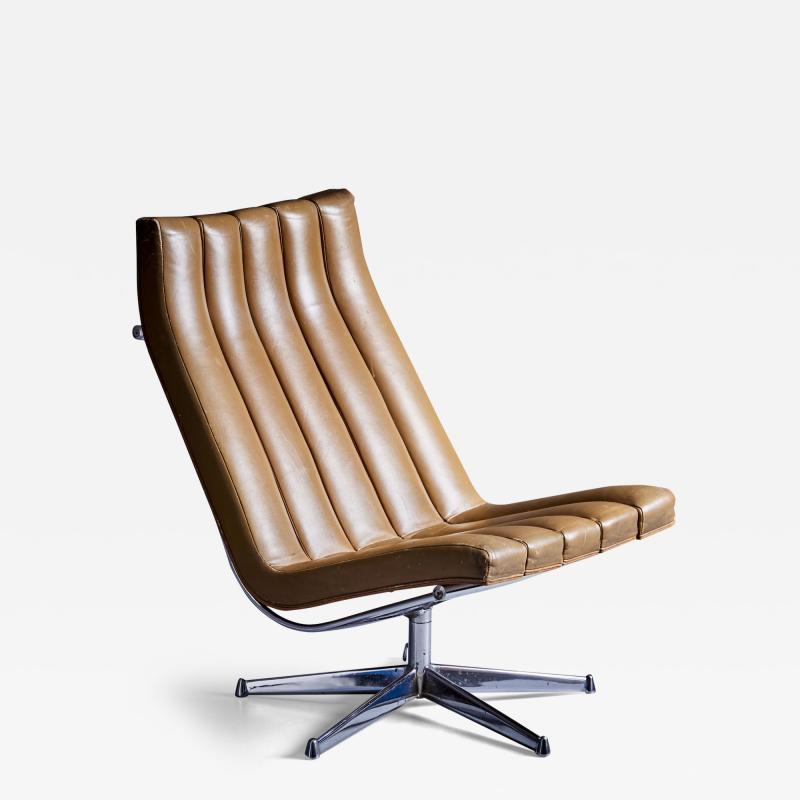 Javier Carvajal Javier Carvajal Leather Lounge Chair for Martinez Medina Spain 1960s