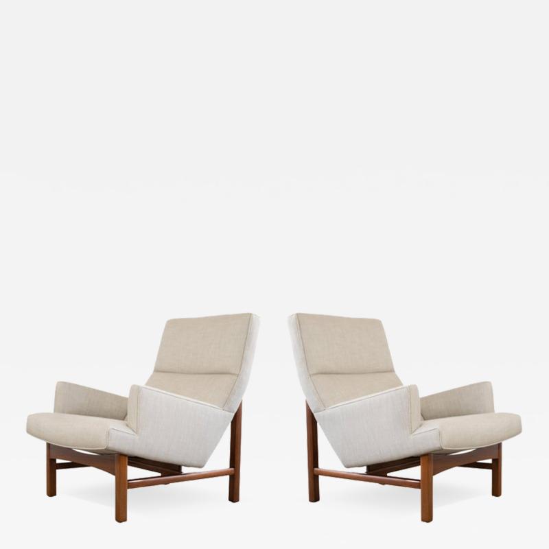 Jens Risom Jen Risom Floating Lounge Chairs in Walnut Cradle Frames with Linen Upholstery