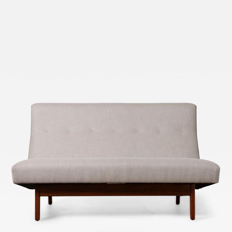 Jens Risom Jens Risom Armless Settee in Walnut Cradle Frame with Linen Upholstery 1960s