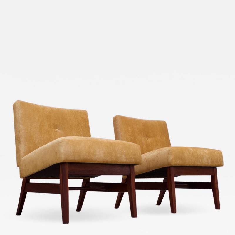 Jens Risom Midcentury American Modern Walnut and Velvet Slipper Chairs