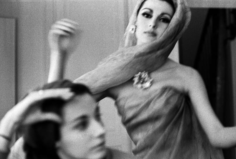 Jerry Schatzberg Behind the Scenes Jean and Barbara with Veil