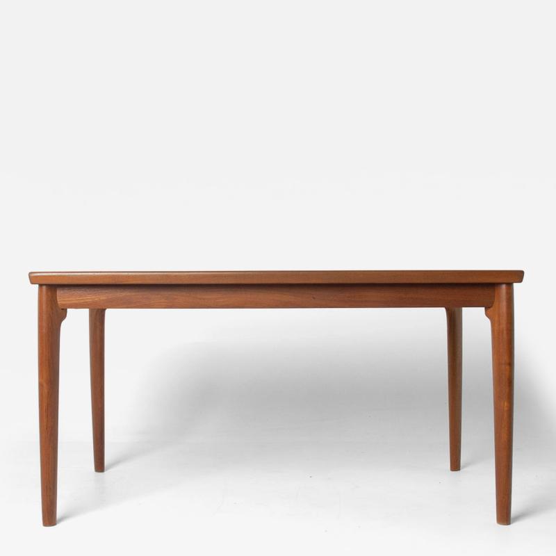 Johannes Andersen Johannes Andersen Danish Modern Teak Draw Leaf Dining Table