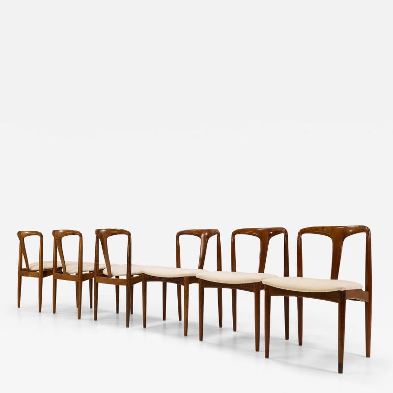 Johannes Andersen Set of Six Juliane Chairs in Rosewood by Johannes Andersen Denmark 1965