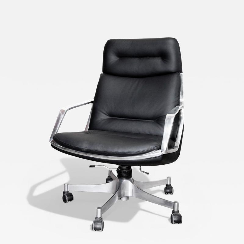 Jorge Zalszupin Brazilian Modern Tall Commander Swivel Chair Jorge Zalszupin 1973