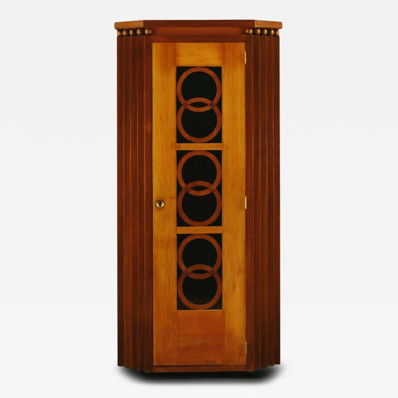 Josef Hoffmann AN INTERESTING MAHOGANY AND CHERRY WOOD SECESSIONIST PERIOD VITRINE