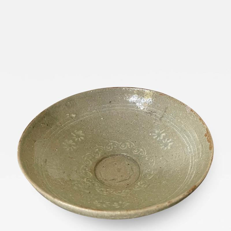 Korean Ceramic Celadon Bowl with Slip Inlay Goryeo Dynasty