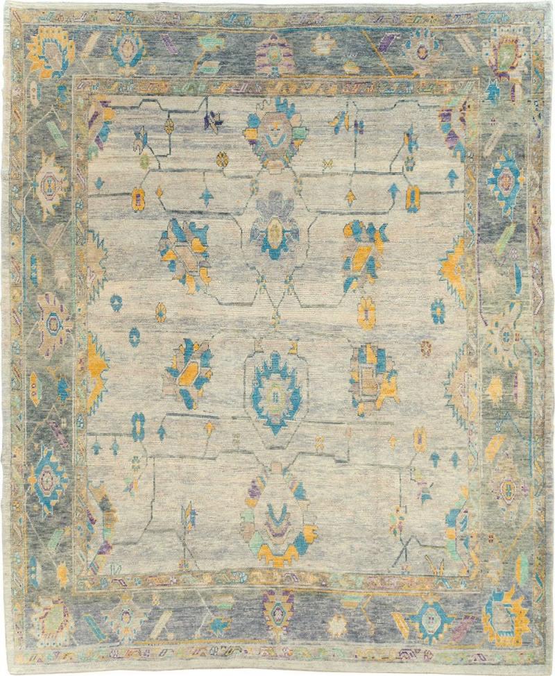 LARGE CONTEMPORARY OUSHAK CARPET