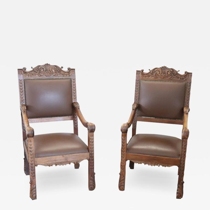 Late 19th Century Italian Renaissance Style Carved Walnut Pair of Throne Chairs