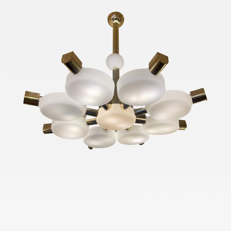 Late 20th Century Italian White Satin Murano Glass Brass Round Chandelier