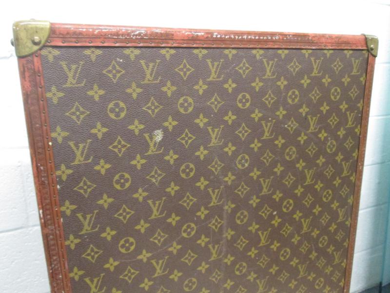 Louis Vuitton - Vintage Louis Vuitton Hat Box