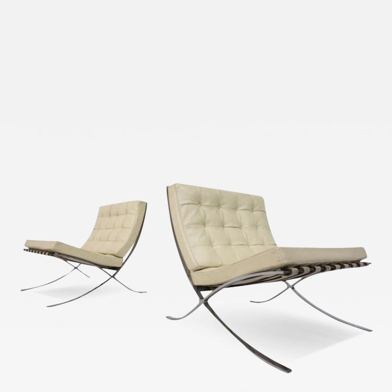 Ludwig Mies Van Der Rohe Pair of Off White Leather Barcelona Chairs by Mies Van Der Rohe for Knoll