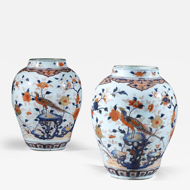 MASTERPIECE CHINESE IMARI VASES