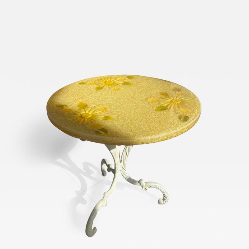 MID CENTURY DAISY AND PEBBLE RESIN TABLE