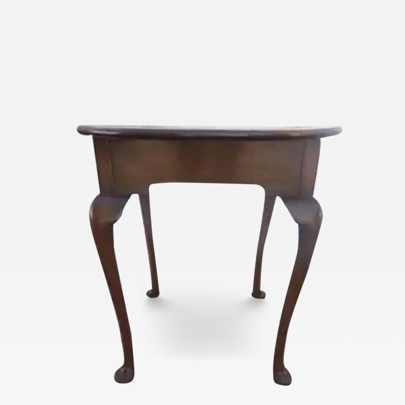 Mahogany Round Table